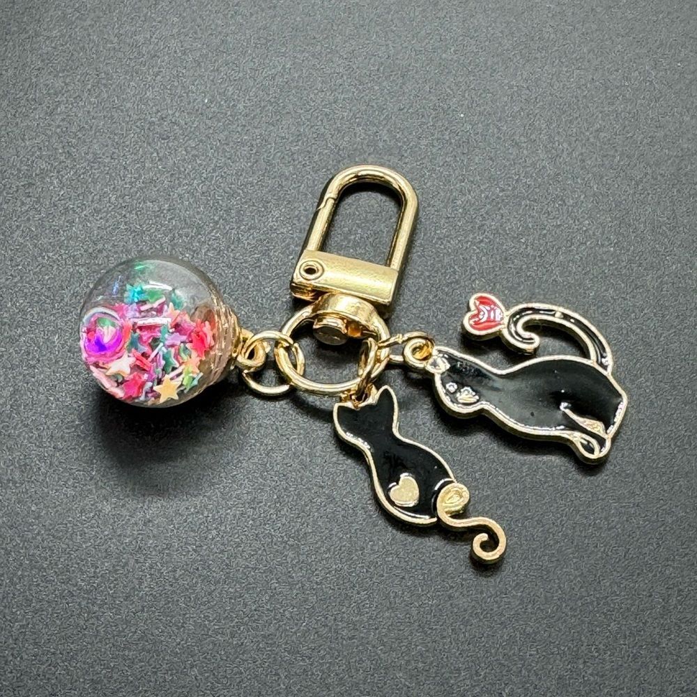 BAG CHARM Cats Heart Confetti Ball Black KeyChain Zipper Pull NIP - Picture 4 of 6